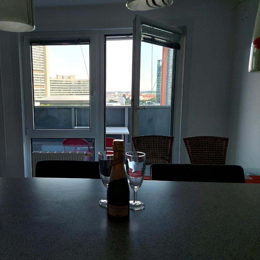 Tower Apartment With Private Terrace Next To Uno Wien Eksteriør billede